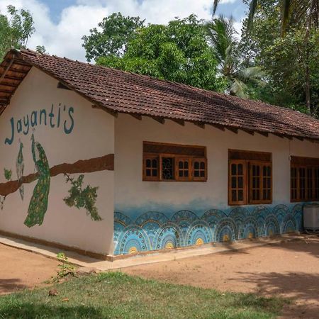 Jayanti'S Hotel Sigiriya Buitenkant foto