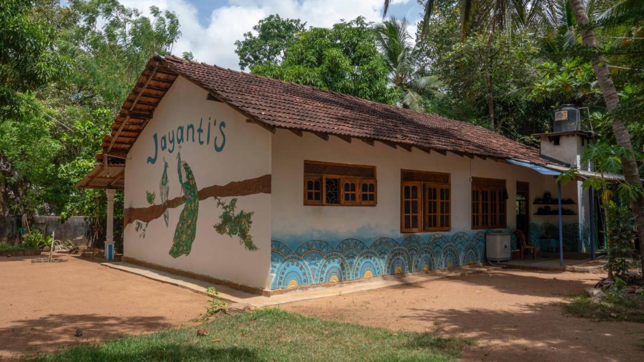 Jayanti'S Hotel Sigiriya Buitenkant foto
